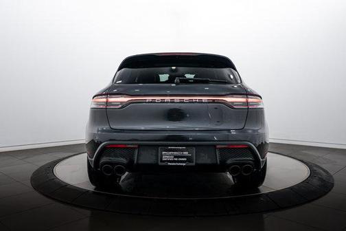 2026 Porsche Macan 