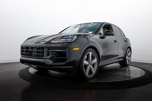 2025 Porsche Cayenne GTS