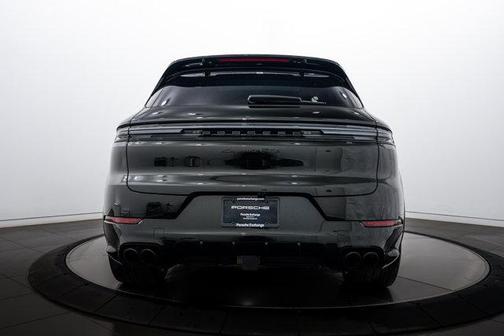 2025 Porsche Cayenne GTS