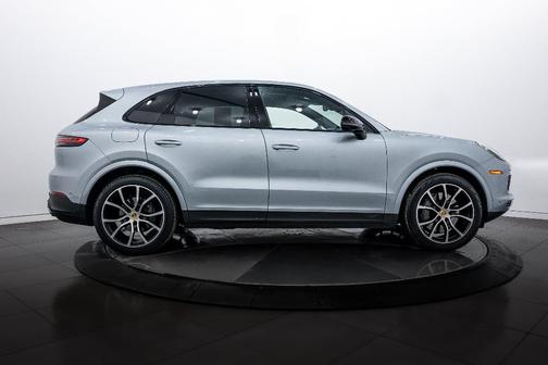 2022 Porsche Cayenne S