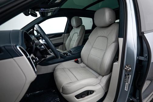 2022 Porsche Cayenne S