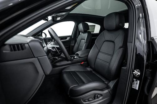 2024 Porsche Cayenne AWD