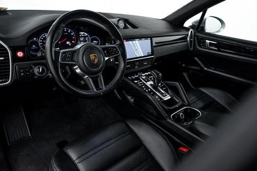 Dolomite Silver Metallic 2020 Porsche Cayenne