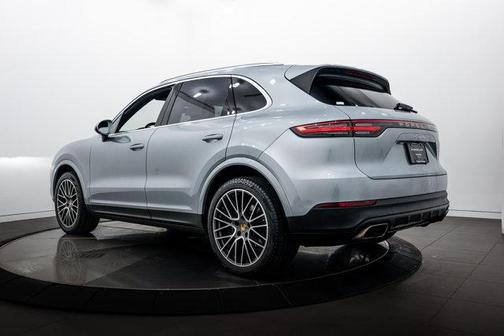 Dolomite Silver Metallic 2020 Porsche Cayenne