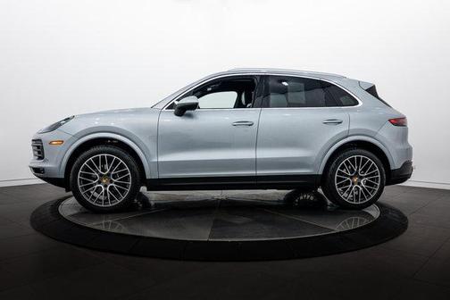 Dolomite Silver Metallic 2020 Porsche Cayenne