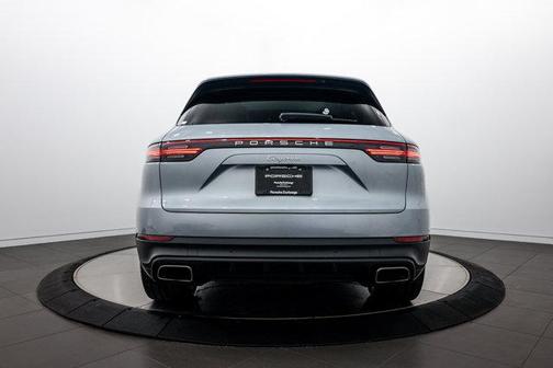 Dolomite Silver Metallic 2020 Porsche Cayenne