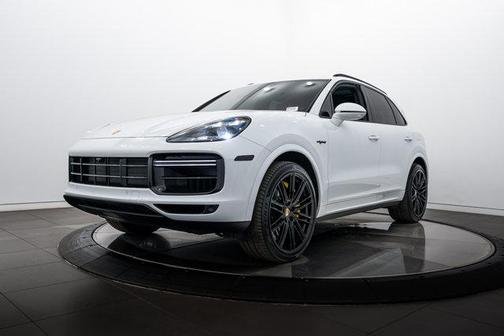 2023 Porsche Cayenne Turbo S