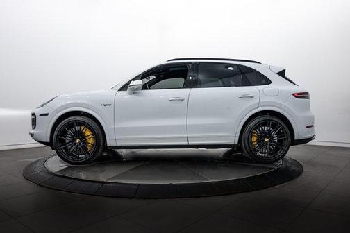 2023 Porsche Cayenne Turbo S