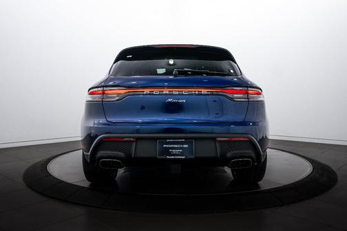 2026 Porsche Macan Base