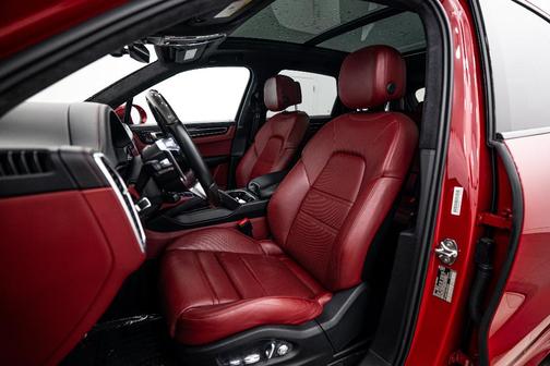 2021 Porsche Cayenne GTS