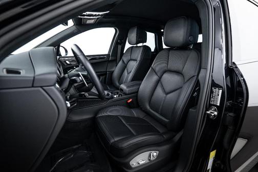 2024 Porsche Macan S