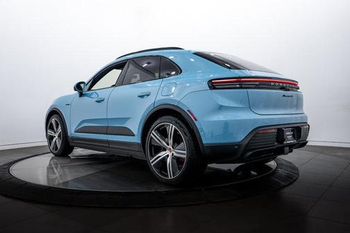 2026 Porsche Macan 4S