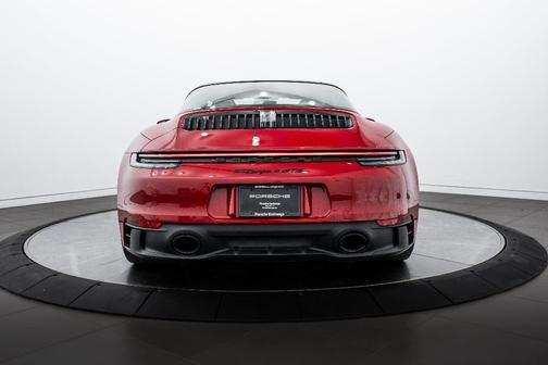 2024 Porsche 911 4 GTS