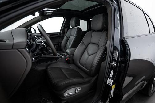 2023 Porsche Macan 