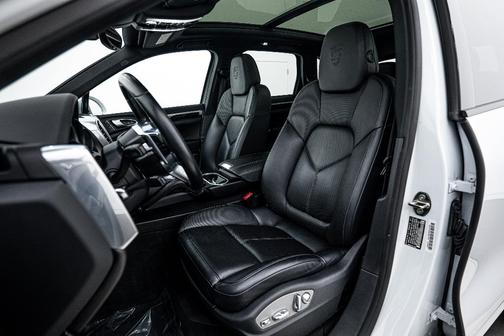 2018 Porsche Cayenne Platinum Edition