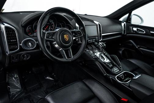 2018 Porsche Cayenne Platinum Edition