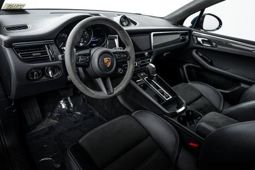 Volcano Grey Metallic 2024 Porsche Macan GTS