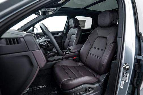 2025 Porsche Cayenne 