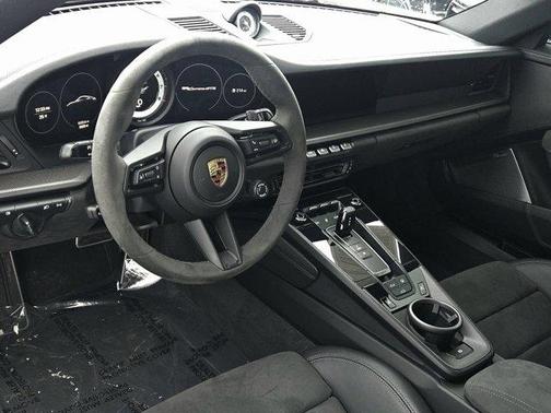 2024 Porsche 911 Carrera GTS