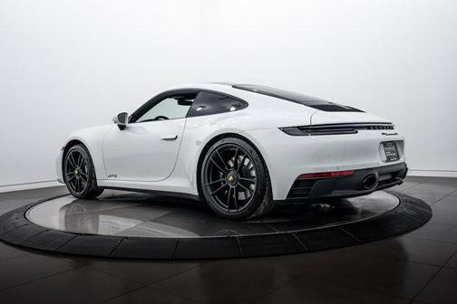 2024 Porsche 911 Carrera GTS