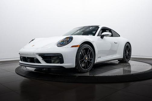 2024 Porsche 911 Carrera GTS