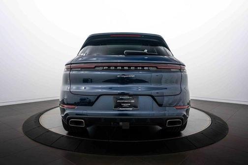 Blue Metallic 2026 Porsche Cayenne