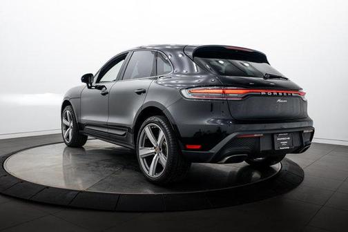 Jet Black Metallic 2025 Porsche Macan