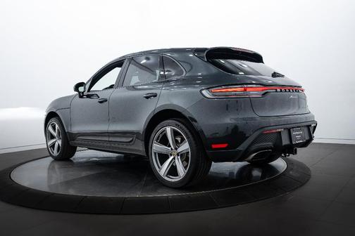 2025 Porsche Macan
