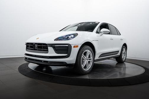 2026 Porsche Macan Base
