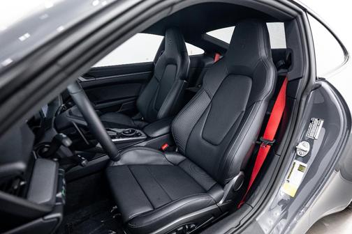 2025 Porsche 911 Carrera