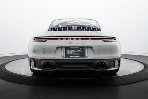2024 Porsche 911 Carrera 4S