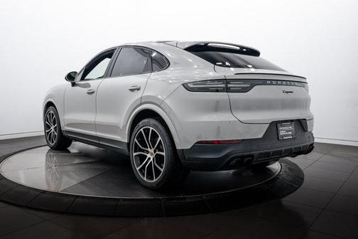 2022 Porsche Cayenne 