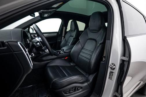 2022 Porsche Cayenne 