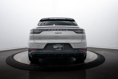 2022 Porsche Cayenne 