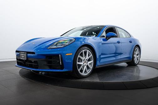 2025 Porsche Panamera 4