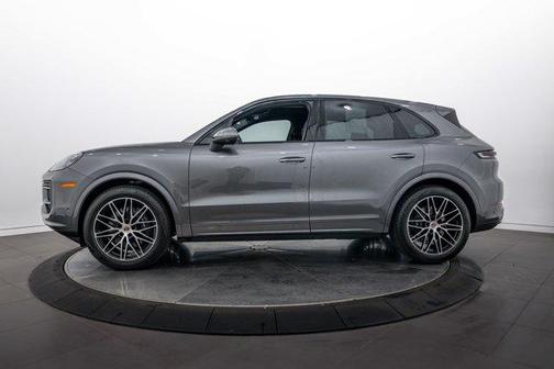Quartzite Grey Metallic 2026 Porsche Cayenne