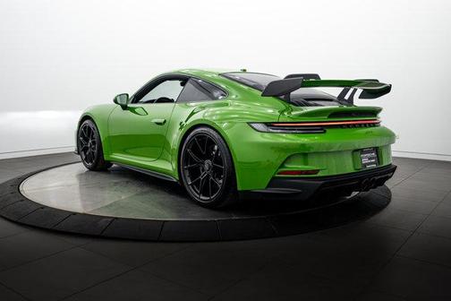 Willow Green 2022 Porsche 911 GT3