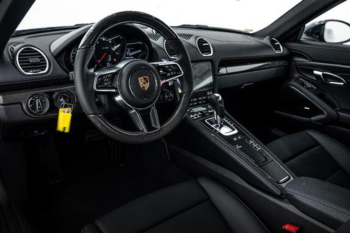 2025 Porsche 718 Cayman 