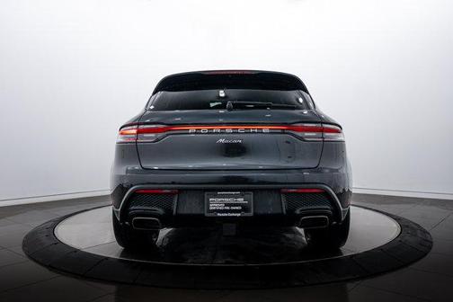 2026 Porsche Macan 