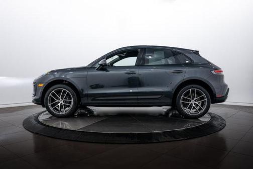 2026 Porsche Macan 