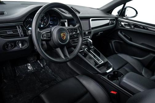 2022 Porsche Macan 