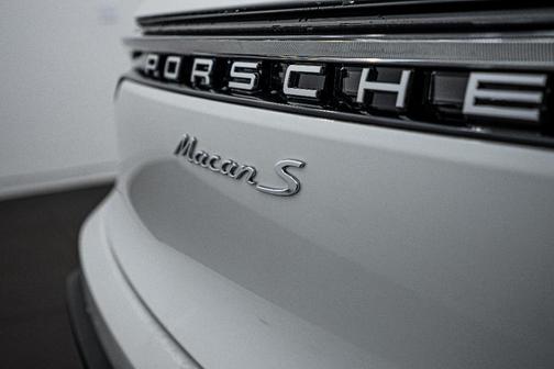2025 Porsche Macan S