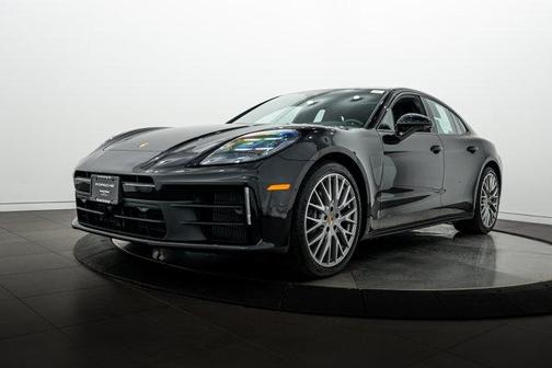 Jet Black Metallic 2026 Porsche Panamera 4