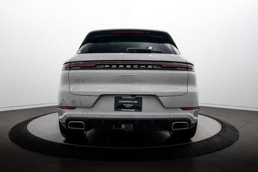Chalk 2026 Porsche Cayenne Base