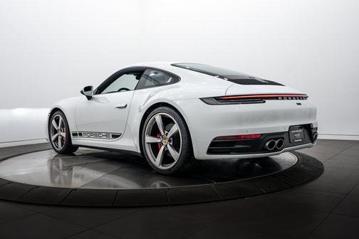 2022 Porsche 911 Carrera S