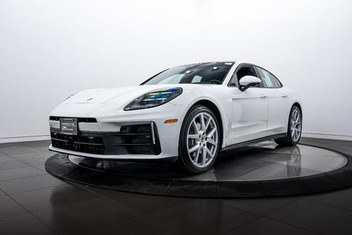 2025 Porsche Panamera 4