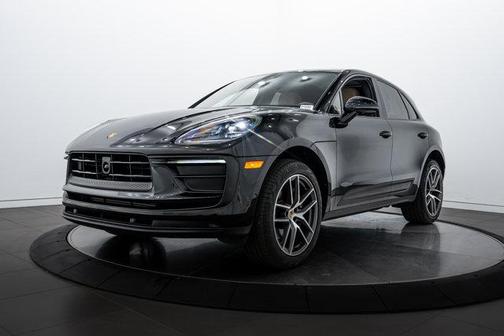 2022 Porsche Macan 