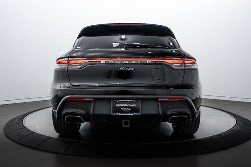 2022 Porsche Macan