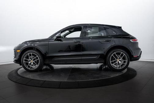2022 Porsche Macan 