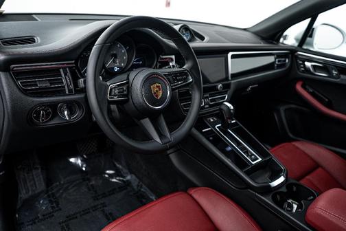 2022 Porsche Macan S